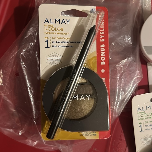 Hazel Eyes | ALMAY i-Color Everyday Neutrals Eyeshadow Palette + Gel Eyeliner - Picture 4 of 4